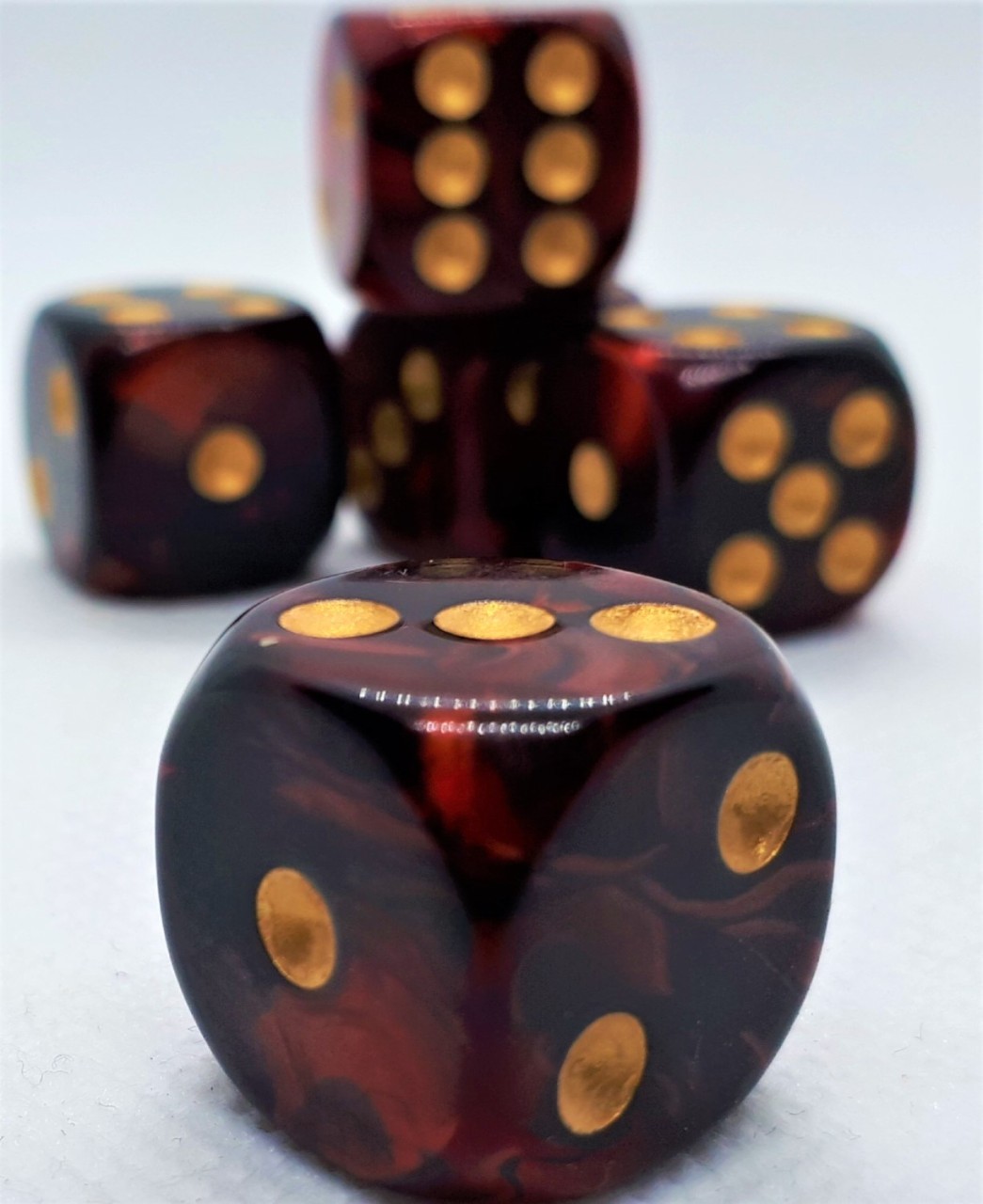 Dice4Friends Würfelset D6 Two Toned: Red/Black (12)